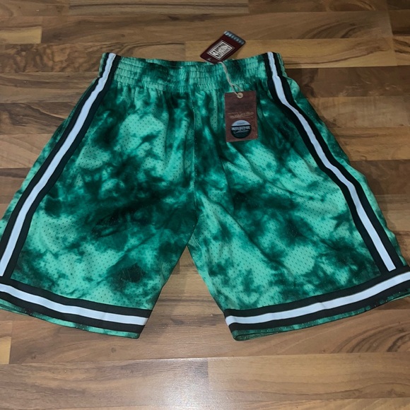 New Mitchell & Ness Hardwood Classics Galaxy Swingman Shorts Boston Celtics